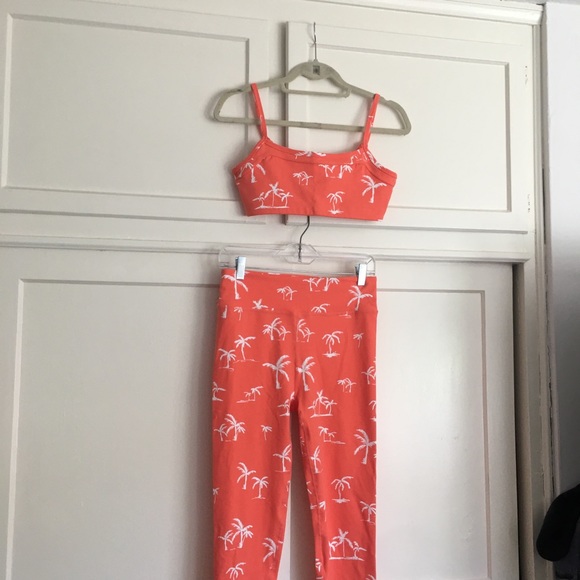 AA forward crop legging set in coral palm NWOT Med - Picture 2 of 16